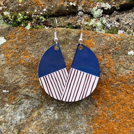 Peony Arc Drop Earrings (Navy)