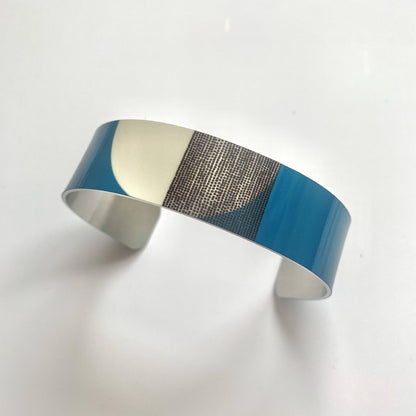Line Art Cuff in Blue + Teal – Aluminum – Atelier Modernista