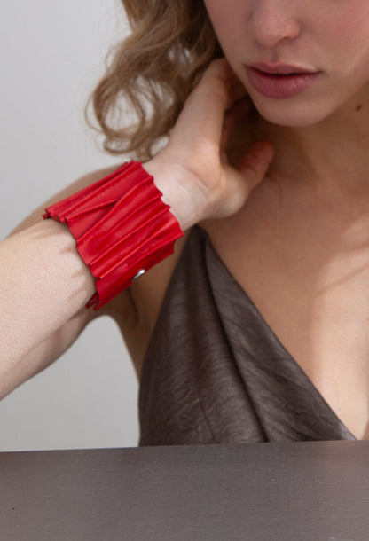 Iskin Bauhaus Bracelet - Red – Leather – Atelier Modernista