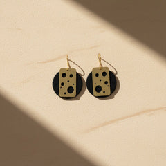 Strata Geometrica Earrings in Black
