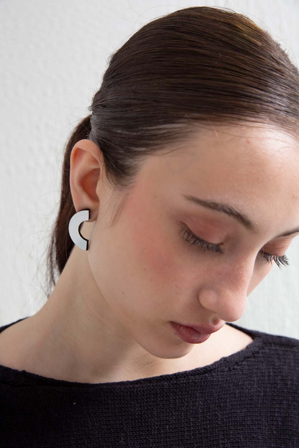 Mies Arc Earrings - Silver – Acrylic, Suede 1 – Atelier Modernista