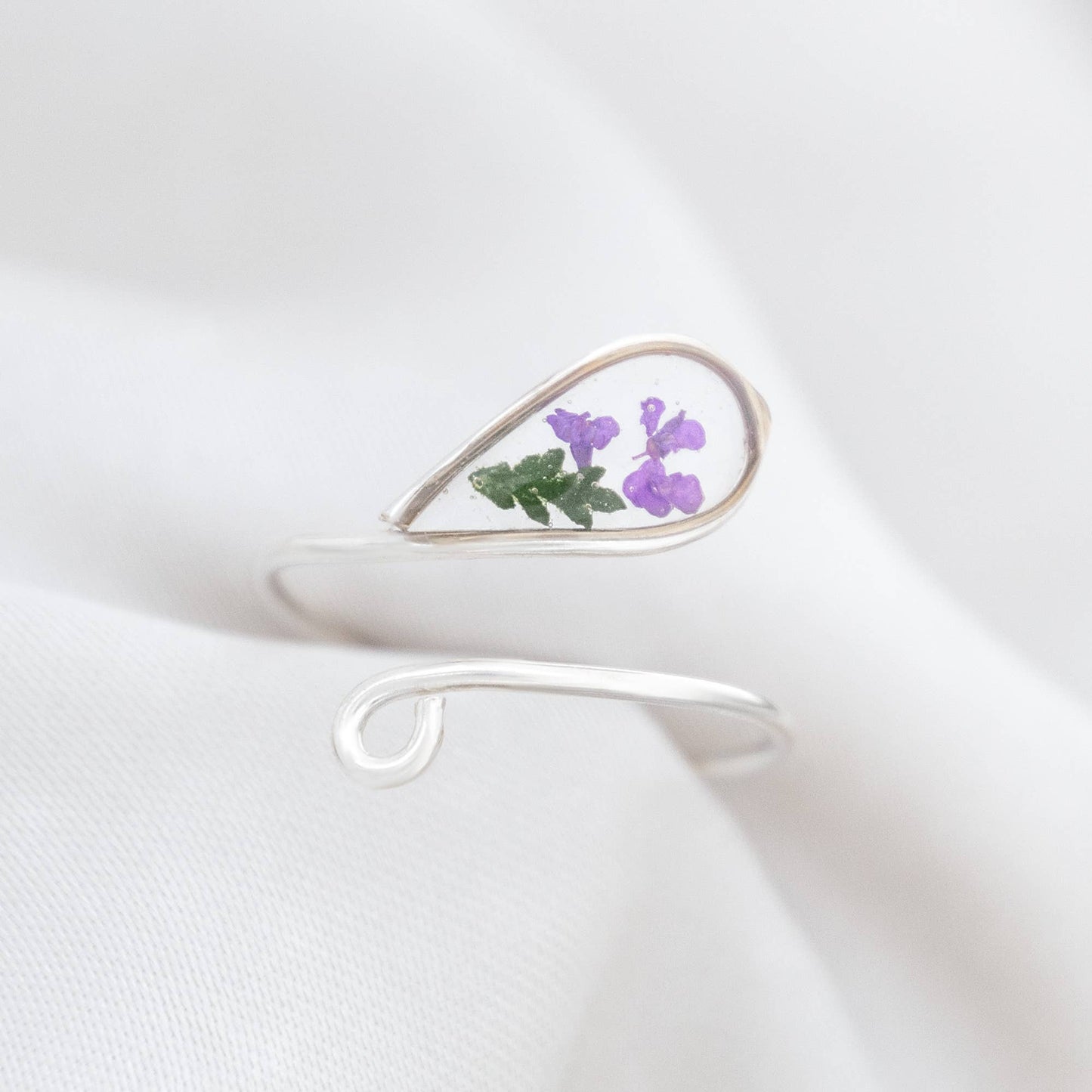 Silver Petal Ring in Purple – 925 Sterling Silver, Resin – Atelier Modernista
