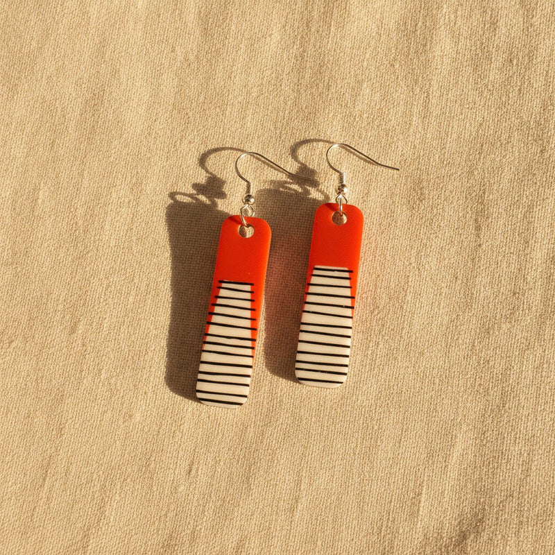 Line Art Earrings in Red – Aluminium – Atelier Modernista